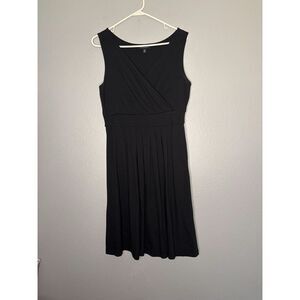 Lands End Black VNeck Pleated Sleeveless Midi Dress Size M 10-12